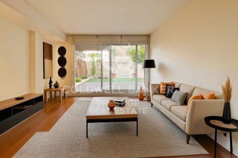 Apartamento de 3 dormitorios en venta en Barcelona, Cataluña, Spain № 7846 - foto 30