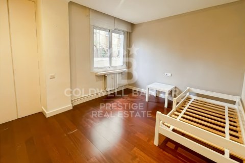 Apartamento de 3 dormitorios en venta en Barcelona, Cataluña, Spain № 7846 - foto 14
