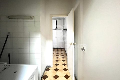 Apartamento de 5 dormitorios en venta en Barcelona, Cataluña, Spain № 7847 - foto 12