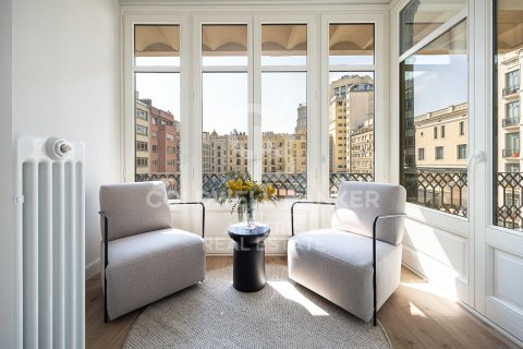 4 bedrooms apartment for sale in Barcelona, Catalonia, Spain № 7850 - photo 8