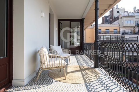 4 bedrooms apartment for sale in Barcelona, Catalonia, Spain № 7850 - photo 6