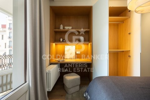 4 bedrooms apartment for sale in Barcelona, Catalonia, Spain № 7850 - photo 4