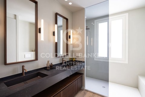 4 bedrooms apartment for sale in Barcelona, Catalonia, Spain № 7850 - photo 10