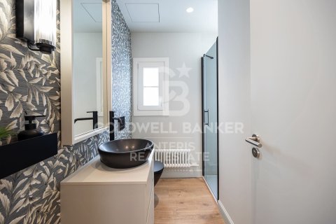 4 bedrooms apartment for sale in Barcelona, Catalonia, Spain № 7850 - photo 16