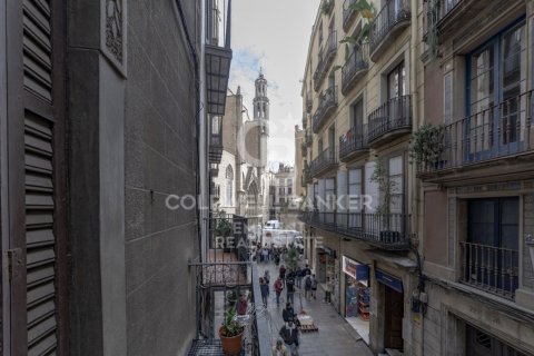 Apartamento de 3 dormitorios en venta en Barcelona, Cataluña, Spain № 7851 - foto 2