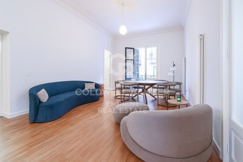 Apartamento de 3 dormitorios en venta en Barcelona, Cataluña, Spain № 7851 - foto 29