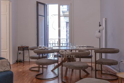Apartamento de 3 dormitorios en venta en Barcelona, Cataluña, Spain № 7851 - foto 17