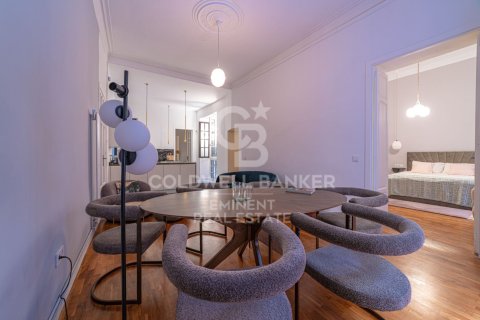 Apartamento de 3 dormitorios en venta en Barcelona, Cataluña, Spain № 7851 - foto 18