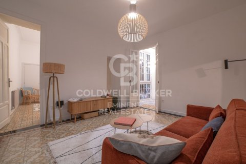 Apartamento de 3 dormitorios en venta en Barcelona, Cataluña, Spain № 7851 - foto 10