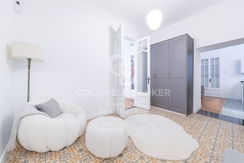 Apartamento de 3 dormitorios en venta en Barcelona, Cataluña, Spain № 7851 - foto 23