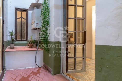 Apartamento de 3 dormitorios en venta en Barcelona, Cataluña, Spain № 7851 - foto 11