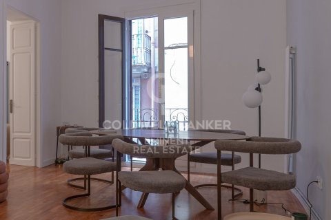 Apartamento de 3 dormitorios en venta en Barcelona, Cataluña, Spain № 7851 - foto 25