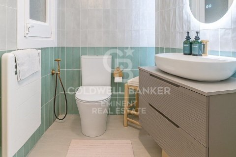 Apartamento de 3 dormitorios en venta en Barcelona, Cataluña, Spain № 7851 - foto 27