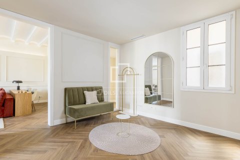 Apartamento de 3 dormitorios en venta en Barcelona, Cataluña, Spain № 7067 - foto 3