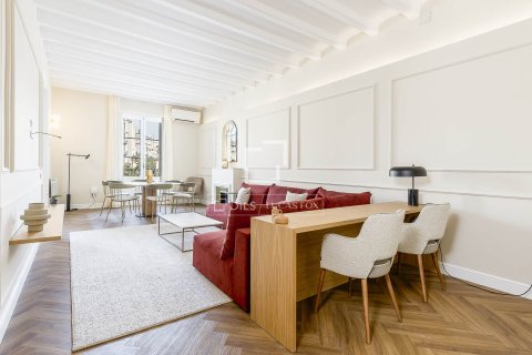 Apartamento de 3 dormitorios en venta en Barcelona, Cataluña, Spain № 7067 - foto 24
