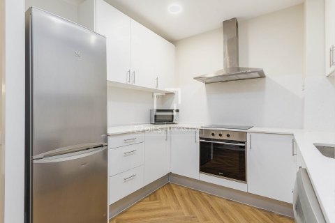 Apartamento de 3 dormitorios en venta en Barcelona, Cataluña, Spain № 7067 - foto 21