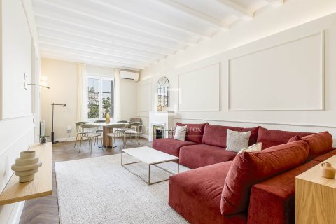 Apartamento de 3 dormitorios en venta en Barcelona, Cataluña, Spain № 7067