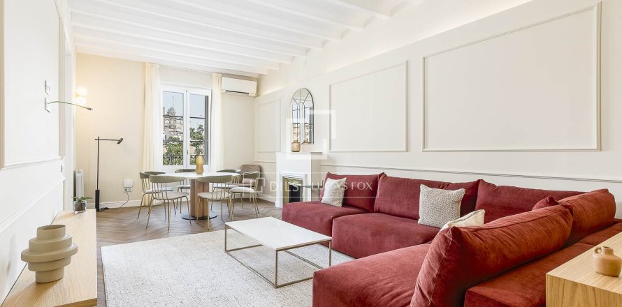 Apartamento de 3 dormitorios en venta en Barcelona, Cataluña, Spain № 7067