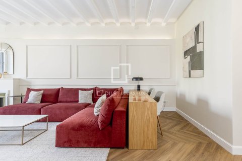 Apartamento de 3 dormitorios en venta en Barcelona, Cataluña, Spain № 7067 - foto 25