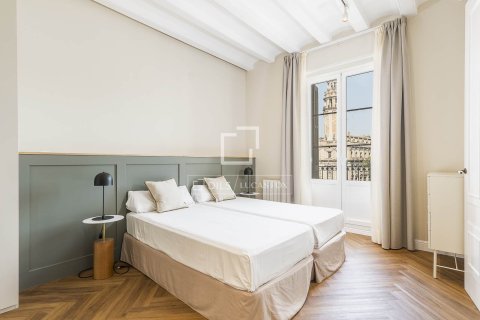 Apartamento de 3 dormitorios en venta en Barcelona, Cataluña, Spain № 7067 - foto 18