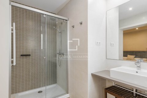 Apartamento de 3 dormitorios en venta en Barcelona, Cataluña, Spain № 7067 - foto 5