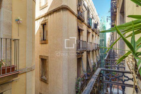 Apartamento de 2 dormitorios en venta en Barcelona, Cataluña, Spain № 7065 - foto 28