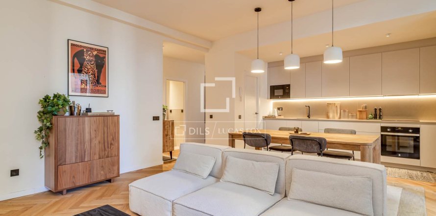 Apartamento de 2 dormitorios en venta en Barcelona, Cataluña, Spain № 7065