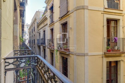 Apartamento de 2 dormitorios en venta en Barcelona, Cataluña, Spain № 7065 - foto 29
