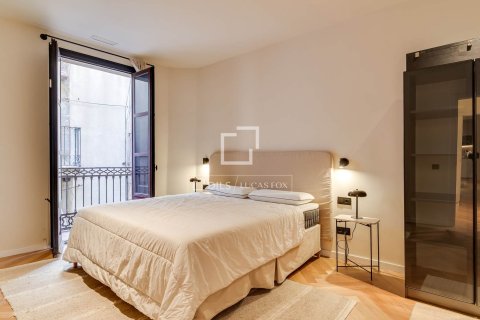 Apartamento de 2 dormitorios en venta en Barcelona, Cataluña, Spain № 7065 - foto 9