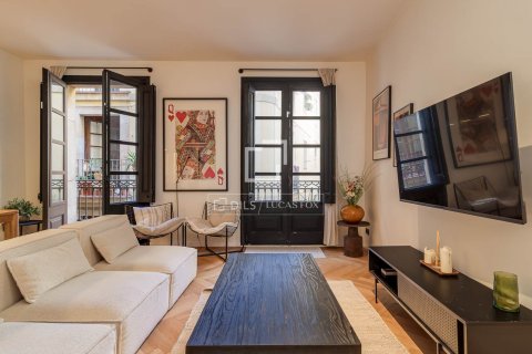 Apartamento de 2 dormitorios en venta en Barcelona, Cataluña, Spain № 7065 - foto 21