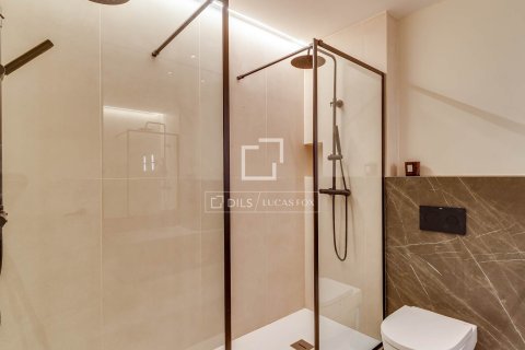 Apartamento de 2 dormitorios en venta en Barcelona, Cataluña, Spain № 7065 - foto 13
