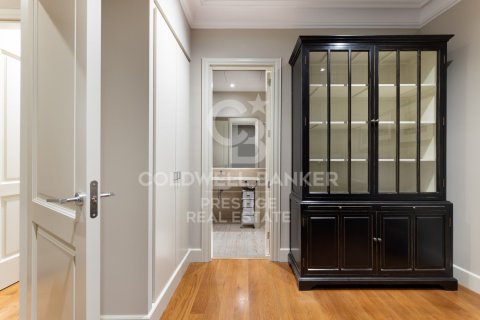 Купить квартиру в Барселона, Испания с 3 спальни, 226м², № 6071 - фото 19