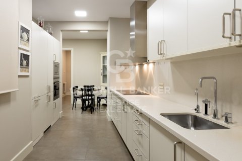 Купить квартиру в Барселона, Испания с 3 спальни, 226м², № 6071 - фото 9