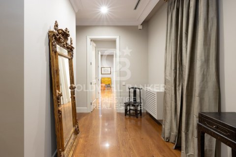 Купить квартиру в Барселона, Испания с 3 спальни, 226м², № 6071 - фото 15