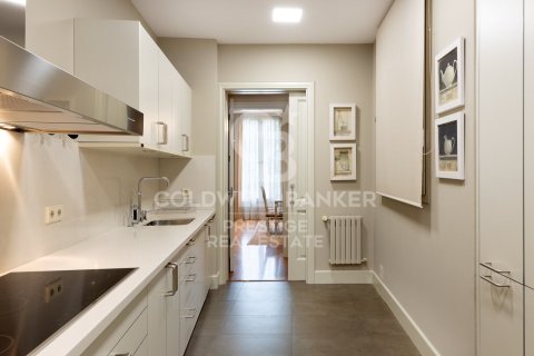 Купить квартиру в Барселона, Испания с 3 спальни, 226м², № 6071 - фото 13
