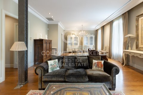 Купить квартиру в Барселона, Испания с 3 спальни, 226м², № 6071 - фото 2