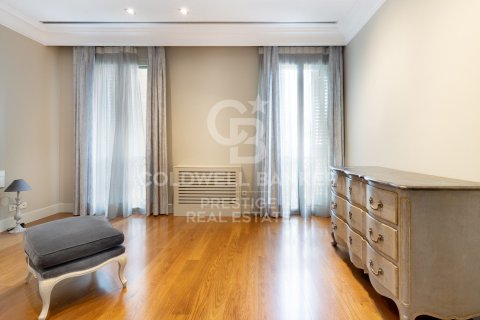 Купить квартиру в Барселона, Испания с 3 спальни, 226м², № 6071 - фото 17