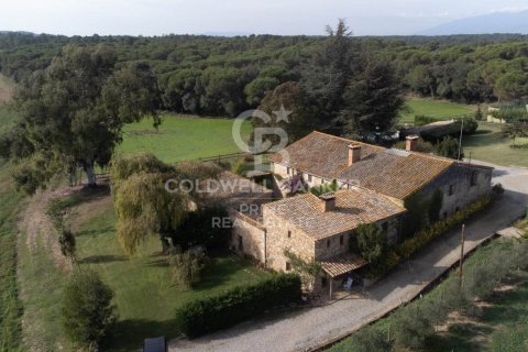 Сasa de 7 dormitorios en venta en Caldes de Malavella, Gerona, Cataluña, Spain № 6066