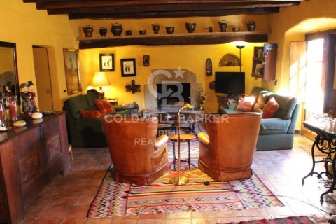 Сasa de 7 dormitorios en venta en Caldes de Malavella, Gerona, Cataluña, Spain № 6066 - foto 7