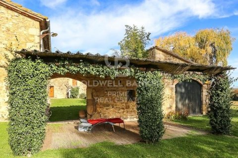 Сasa de 7 dormitorios en venta en Caldes de Malavella, Gerona, Cataluña, Spain № 6066 - foto 3