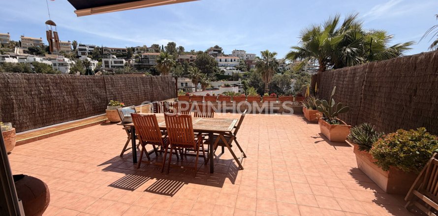 Villa de 4 dormitorios en venta en Sitges, Barcelona, Cataluña, Spain № 6838