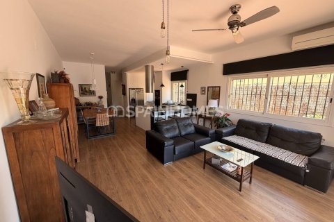 Villa de 4 dormitorios en venta en Sitges, Barcelona, Cataluña, Spain № 6838 - foto 18