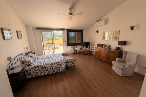 Villa de 4 dormitorios en venta en Sitges, Barcelona, Cataluña, Spain № 6838 - foto 25