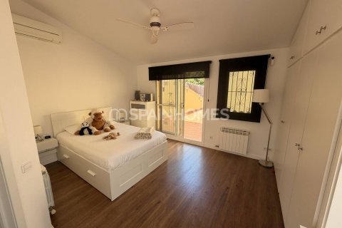Villa de 4 dormitorios en venta en Sitges, Barcelona, Cataluña, Spain № 6838 - foto 27