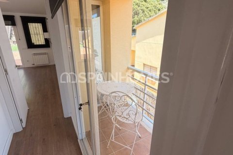 Villa de 4 dormitorios en venta en Sitges, Barcelona, Cataluña, Spain № 6838 - foto 13