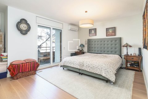 Apartamento de 6 dormitorios en venta en Barcelona, Cataluña, Spain № 3846 - foto 23
