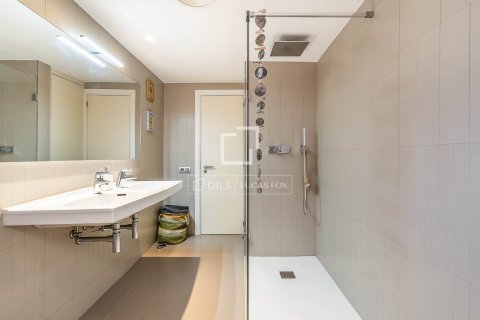 Apartamento de 6 dormitorios en venta en Barcelona, Cataluña, Spain № 3846 - foto 20