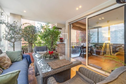 Apartamento de 6 dormitorios en venta en Barcelona, Cataluña, Spain № 3846 - foto 26