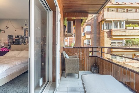 Apartamento de 6 dormitorios en venta en Barcelona, Cataluña, Spain № 3846 - foto 14