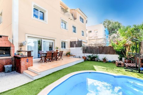Villa de 4 dormitorios en venta en Sitges, Barcelona, Cataluña, Spain № 3847